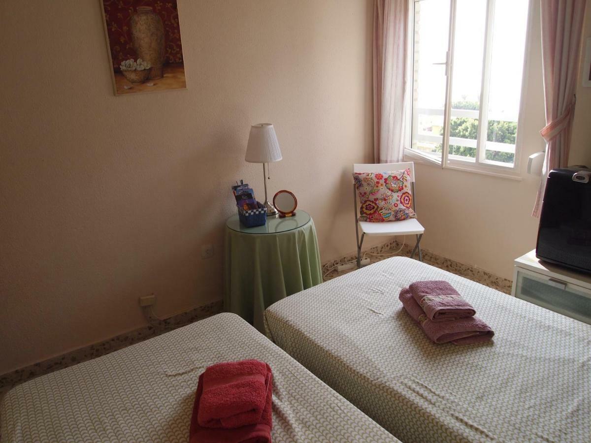 Habitaciones Frente A La Playa Малага Экстерьер фото